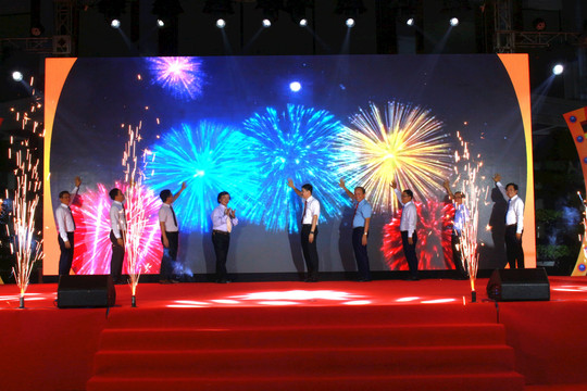 Duy Xuyên khai mạc Hội chợ triển lãm kinh tế - xã hội và sản phẩm OCOP năm 2025