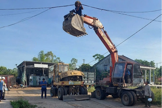 Ba hộ dân tại vị trí cầu vượt đường sắt (Bình Quý) đã bàn giao mặt bằng