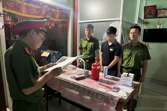 Bắt tạm giam đối tượng cướp giật tài sản của người nước ngoài