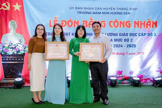 Trường Mầm non Hương Sen (Hà Lam) đón Bằng công nhận đạt chuẩn quốc gia mức độ 2