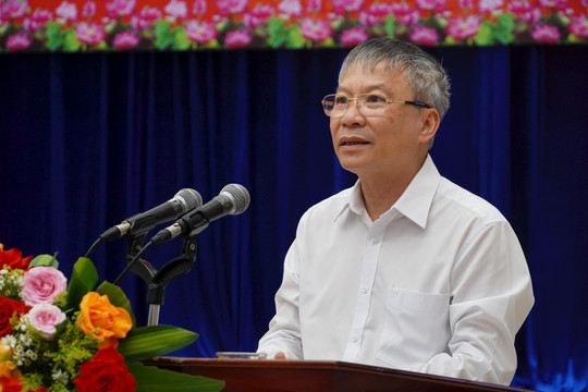 Thường trực HĐND tỉnh làm việc với HĐND các huyện, thị xã, thành phố