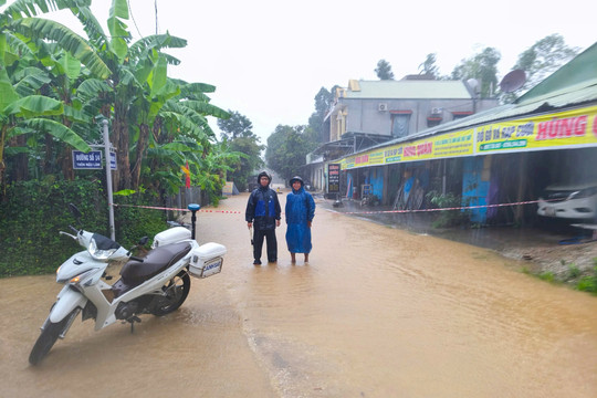 Báo cáo nhanh công tác phó với mưa lớn, thời tiết nguy hiểm trên biển