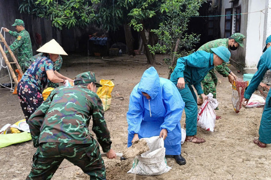 Bộ CHQS tỉnh Quảng Nam phát huy phương châm “4 tại chỗ” trong phòng, chống thiên tai, tìm kiếm cứu nạn