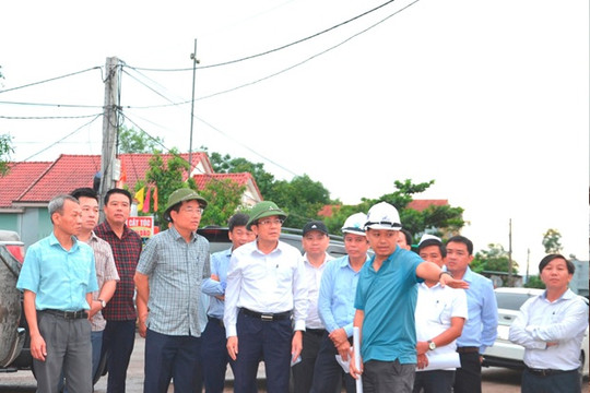 Lãnh đạo tỉnh Quảng Nam kiểm tra, giải quyết vướng mắc mặt bằng dự án quốc lộ 14E