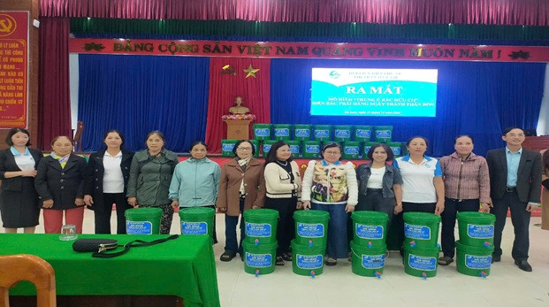 Thị trấn Hà Lam ra mắt mô hình “Thùng ủ rác hữu cơ” biến rác hằng ngày thành phân bón