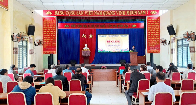 Bình Dương tổ chức bế giảng lớp đào tạo nghề cho lao động nông thôn