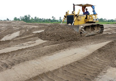 Núi Thành: Đấu giá quyền khai thác khoáng sản đất tại xã Tam Anh Nam