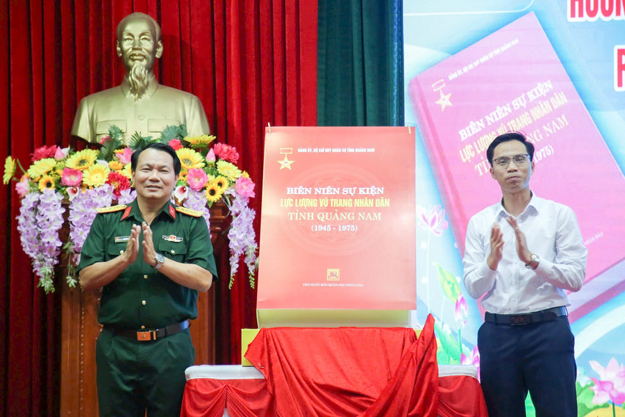 Ra mắt cuốn sách “Biên niên sự kiện LLVT nhân dân tỉnh Quảng Nam (1945 – 1975)”