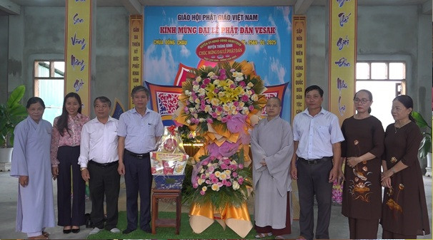 Chủ tịch UBND huyện Thăng Bình Võ Văn Hùng thăm 2 cơ sở thờ tự nhân Đại lễ Phật đản Vesak Phật lịch 2569